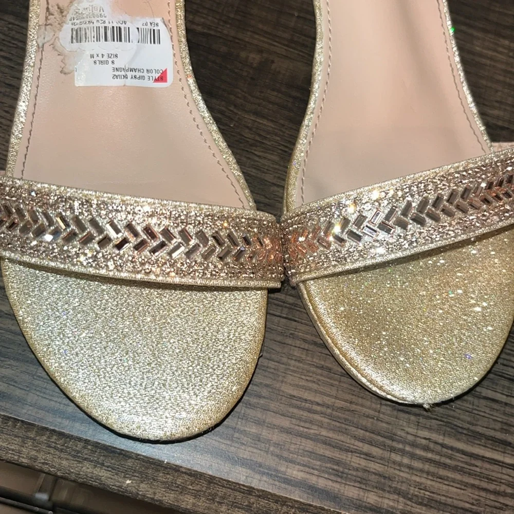 FABULOUS Youth Girls Dress Pump w Ankle Straps Rose Gold EUC sz Big Kids 4 EUC